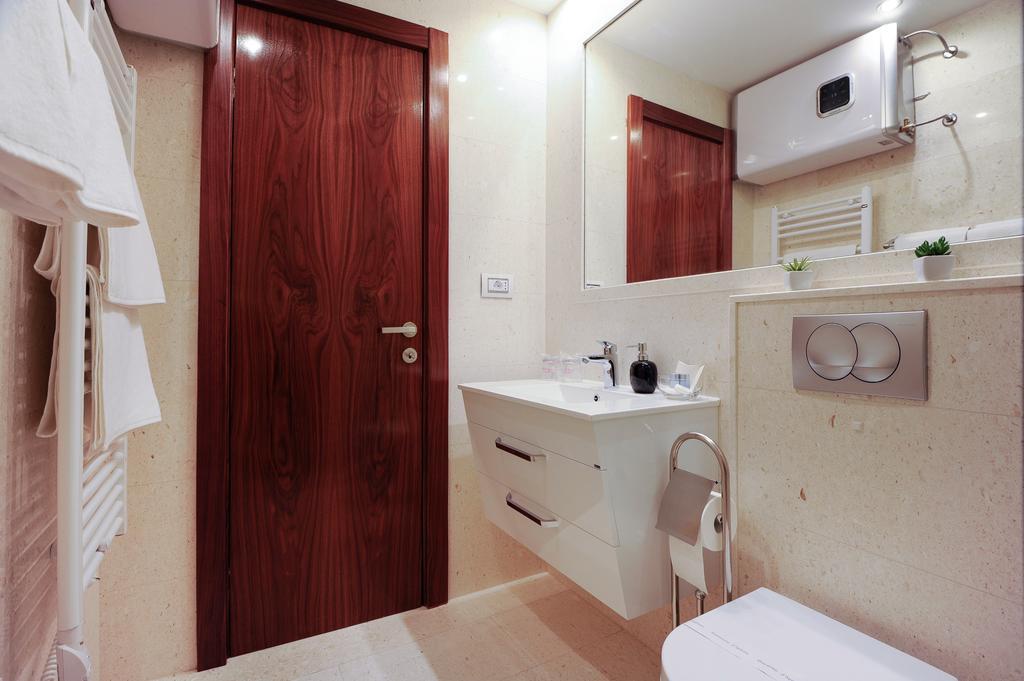 Main Street Studio And Rooms Zadar Luaran gambar